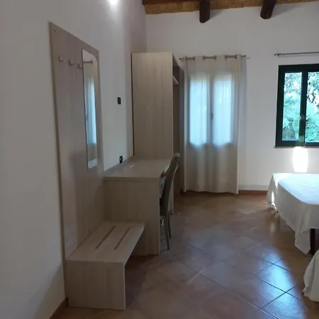 Degli Ulivi Lantgård San Vero Milis
